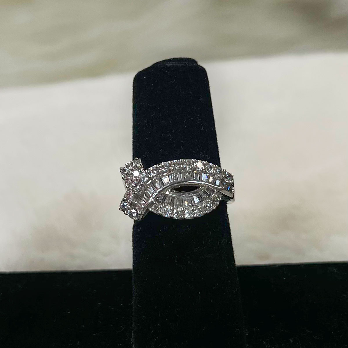14K-White-Gold-Diamond-Twist-Ring-2