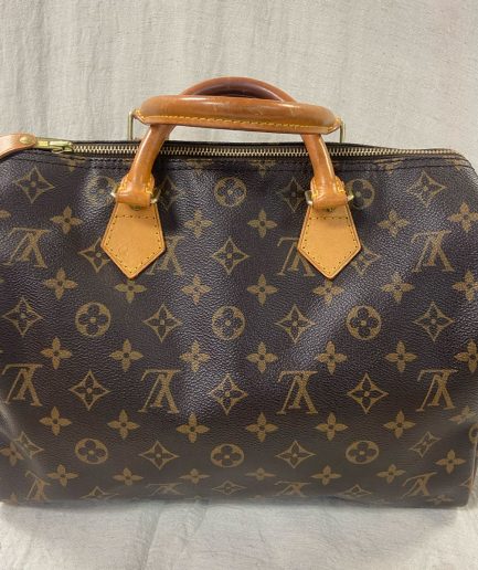 Louis Vuitton Speedy 30 Monogram Canvas – Classic Handbag in Great Condition